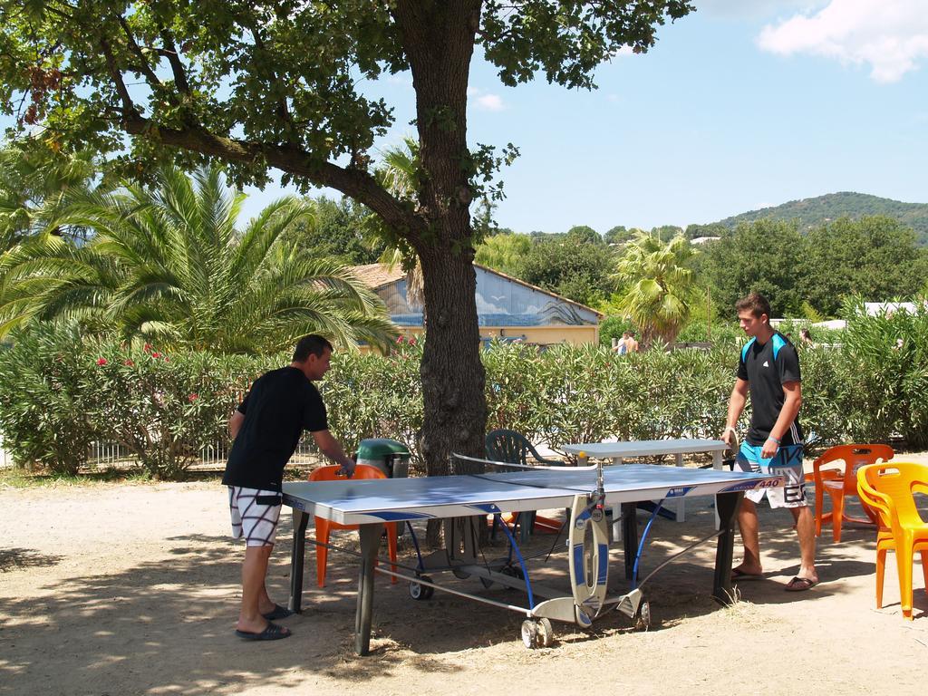 Camping Domaine Du Golfe De Saint Tropez Hotell Grimaud Eksteriør bilde